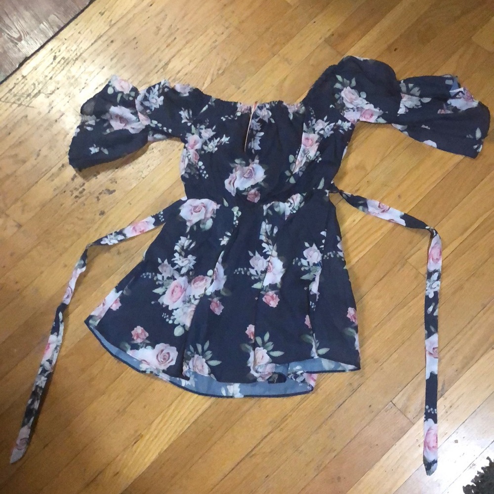 Girl and mom matching dresses